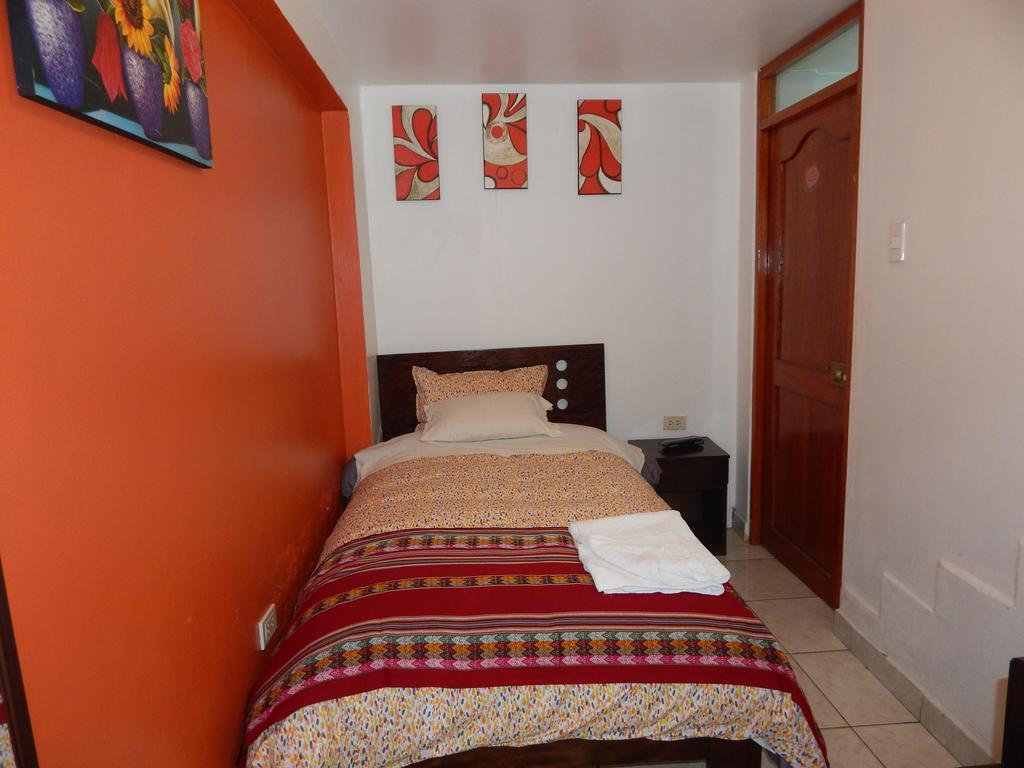 Hospedaje Qori Punku Cuzco Exterior foto